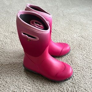 Bogs kids pink ombré boots size 3